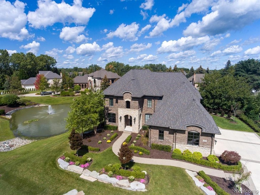 3652 Rosewood Ln, Rochester Hills, MI 48309 - photo 1