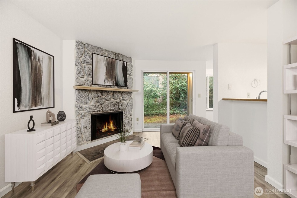 4705 176th St SW unit B1, Lynnwood, WA 98037 - photo 1