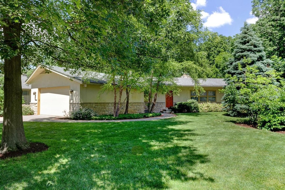 3984 Wynding Dr, Columbus, OH 43214 - photo 1