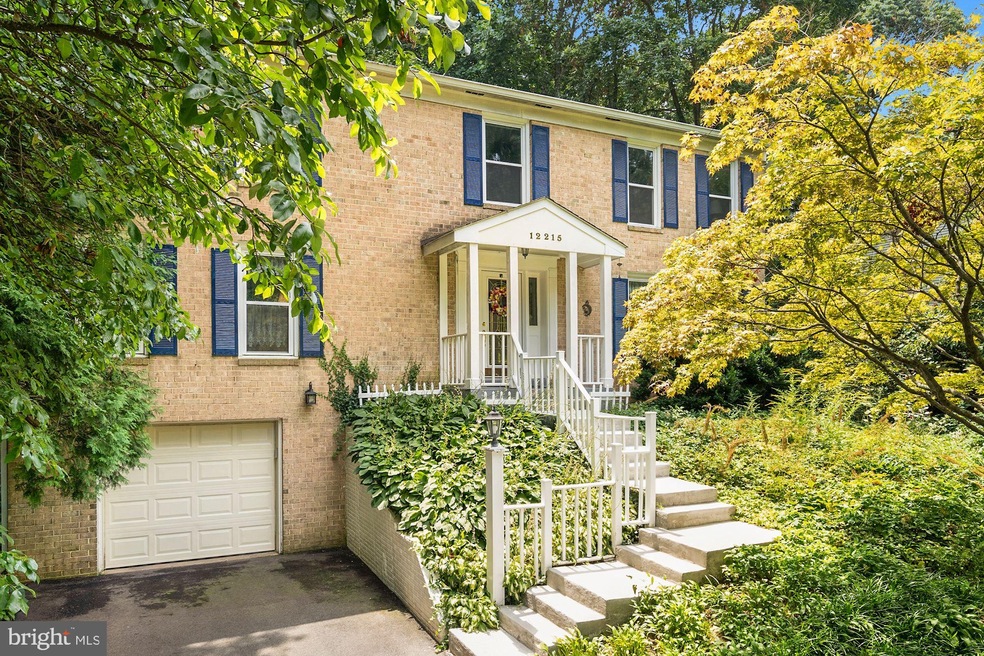 12215 Rowan Tree Dr, Fairfax, VA 22030 - photo 1