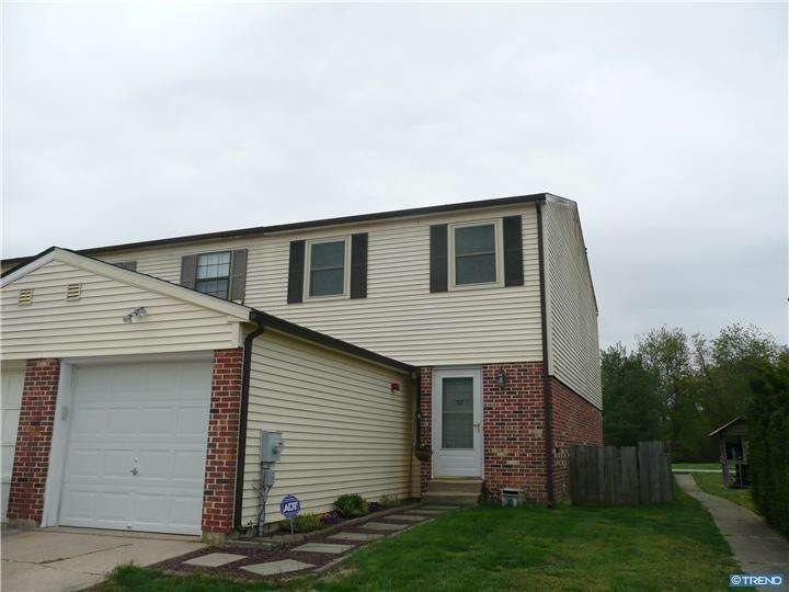 512 Nina Ln, Bear, DE 19701 - photo 1