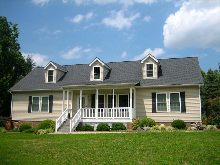 3137 Sundance Dr, Burlington, NC 27217 - photo 1