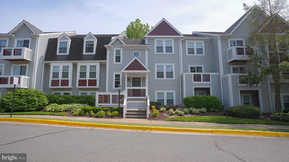 12940B Grays Pointe Rd unit B, Fairfax, VA 22033 - photo 1