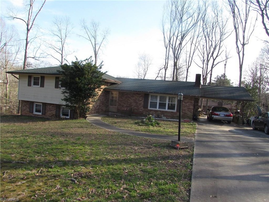 330 Clearview Dr, Asheboro, NC 27205 - photo 1