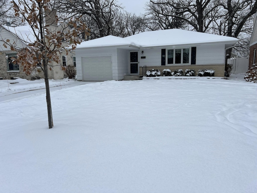 7441 Girard Ave S, Richfield, MN 55423 - photo 1