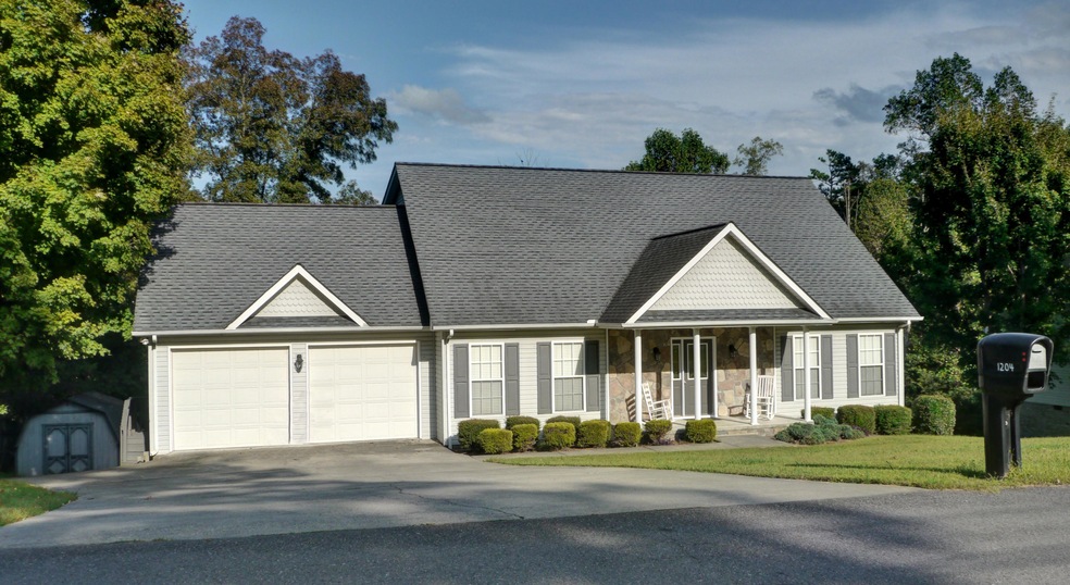 Welcome to 1204 Covie Drive