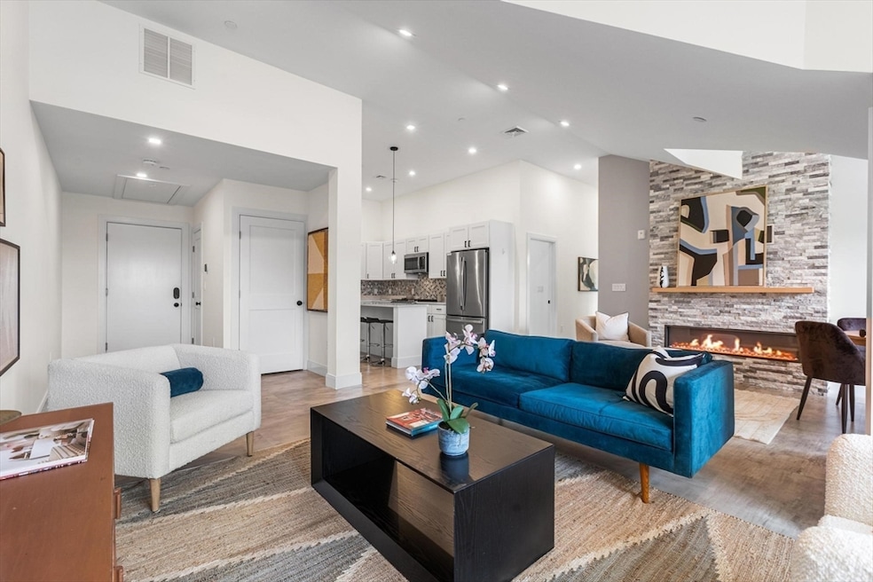 Sold $635,000 • Co-Listing Agent