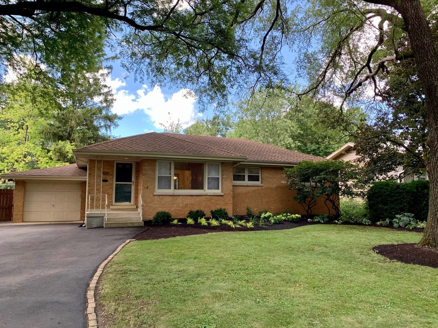 409 E Hillside Rd, Naperville, IL 60540 - photo 1