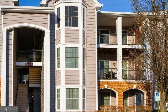 46606 Drysdale Terrace unit 301, Sterling, VA 20165 - photo 1