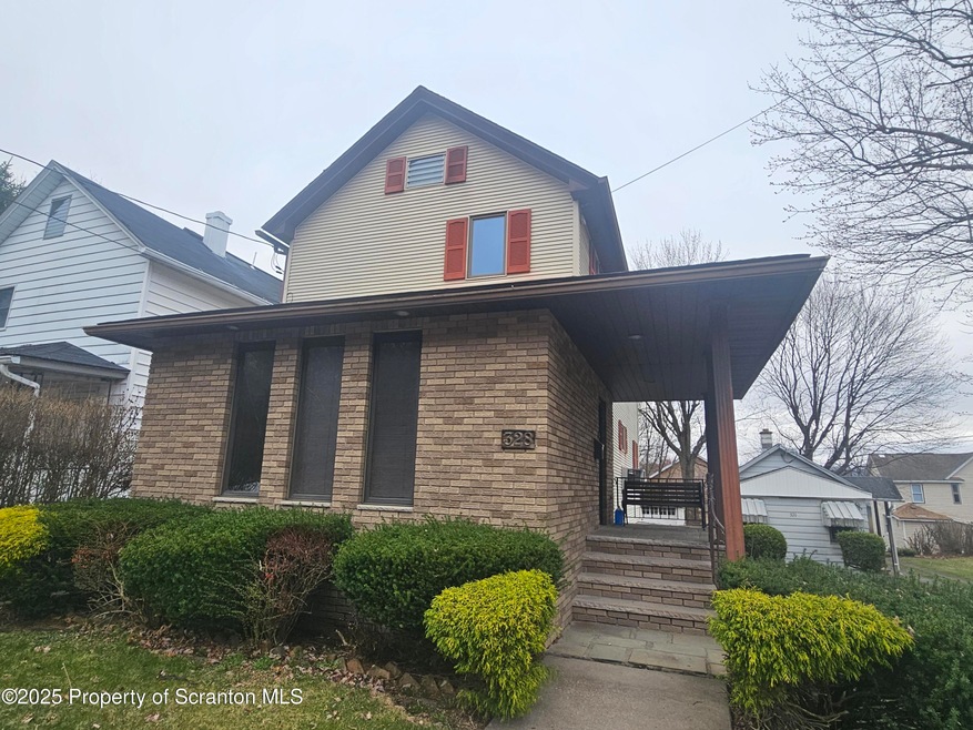 328 4th St, Blakely, PA 18447 - photo 1