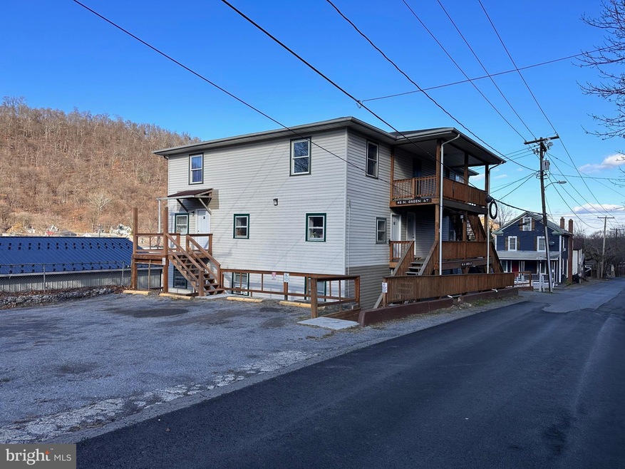45 N Green St unit 5, Berkeley Springs, WV 25411 - photo 1