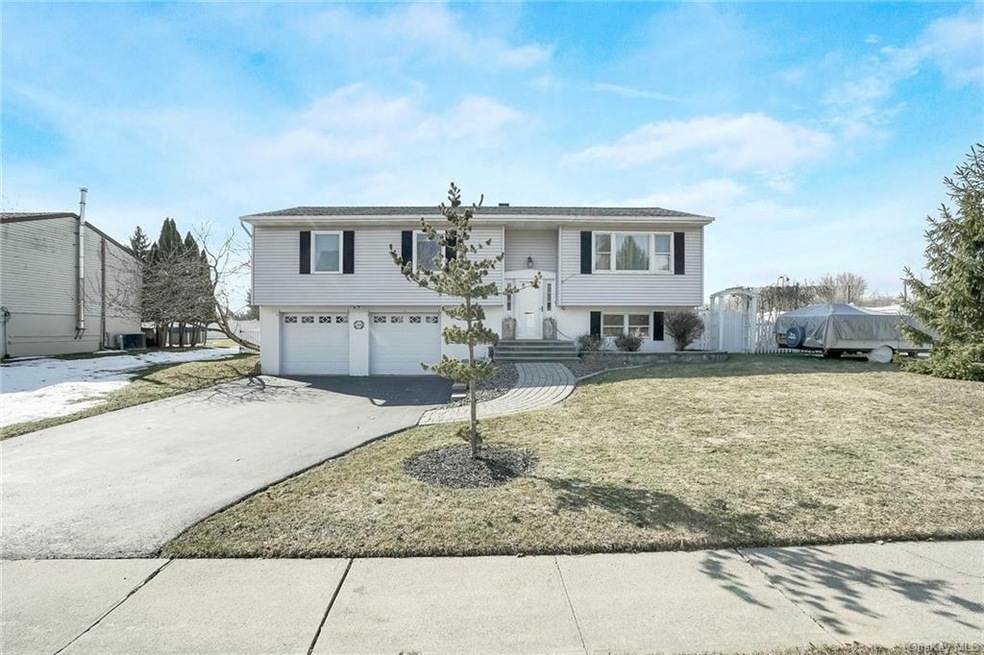 2 Winchester Way, Washingtonville, NY 10992 - photo 1