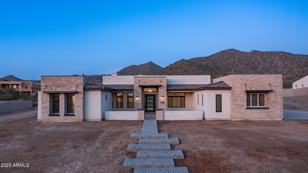 8334 E Regina Cir, Mesa, AZ 85207 - photo 1