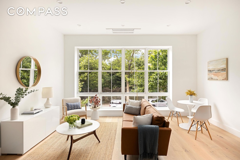 Sold $1,594,417 • Co-Listing Agent