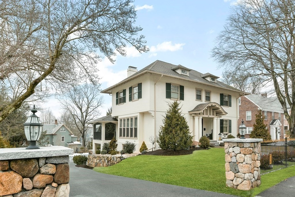 Sold $3,337,500 • Co-Listing Agent