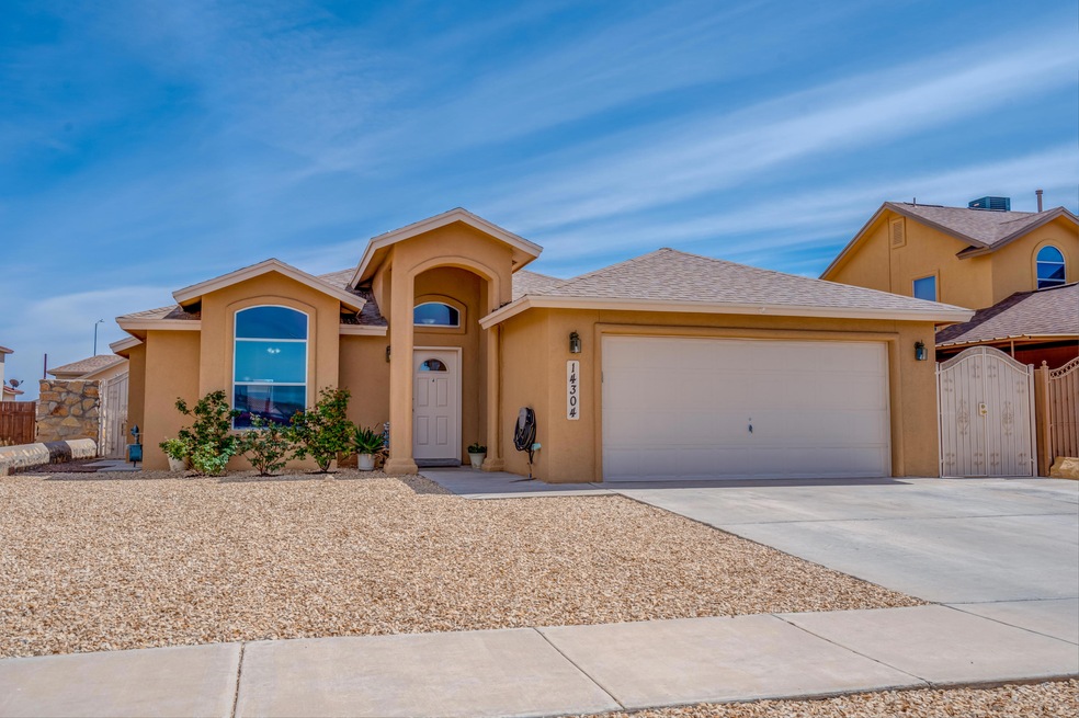 14304 Desert Sunset Dr, Horizon City, TX 79928 - photo 1