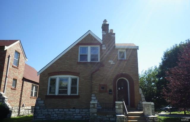 4607 Steinlage Dr, Saint Louis, MO 63115 - photo 1