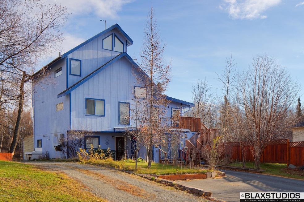 002-Exterior (2 of 8)