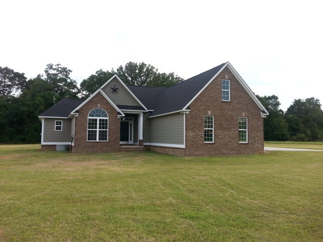 140 Mill Creek Ct, Sylvester, GA 31791 - photo 1