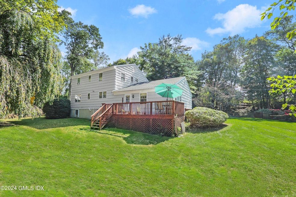 28 Juniper Ln, Riverside, CT 06878 - photo 1