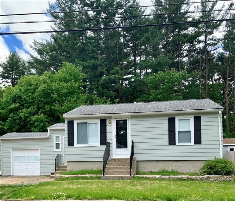 68 Angus St, Coventry, RI 02816 - photo 1