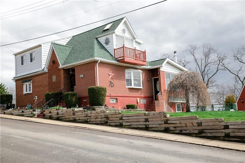 Welcome to 729 Burbridge Street in Port Vue