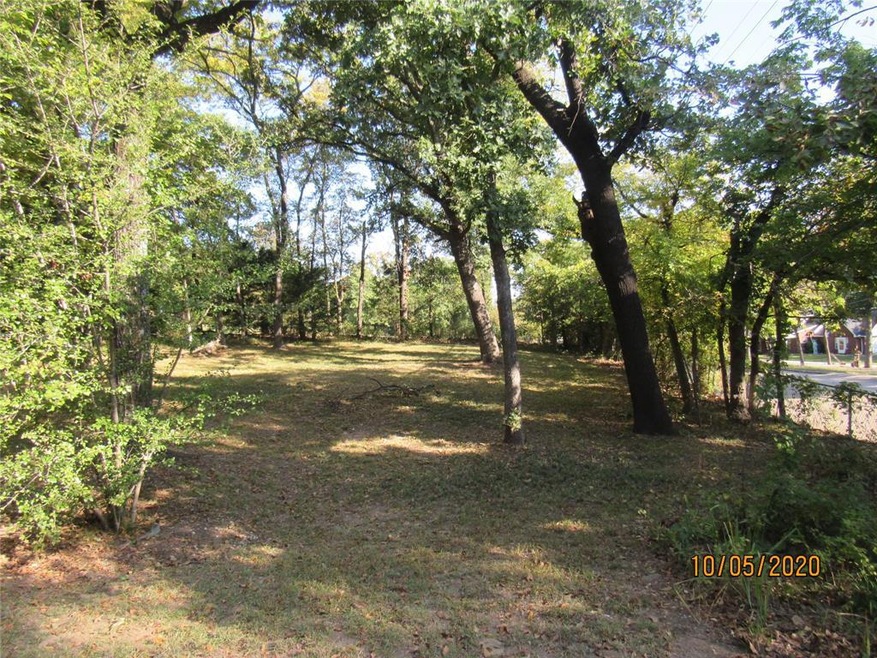 715 S Lillis Ln, Denison, TX 75020 - photo 1