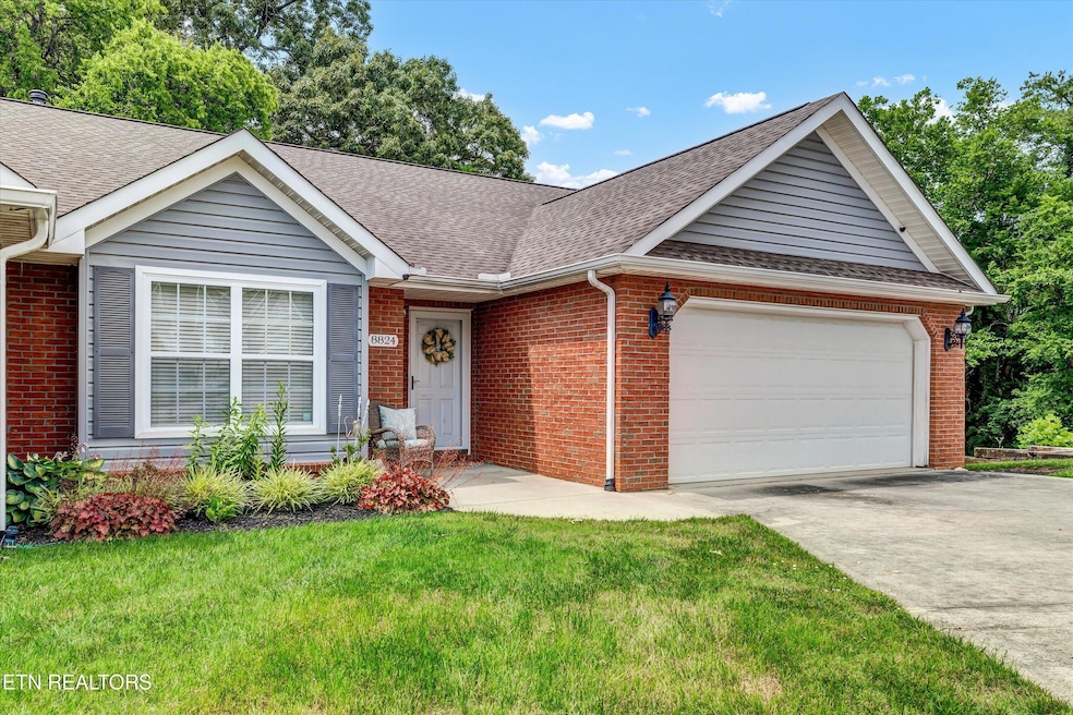 8824 Carriage House Way