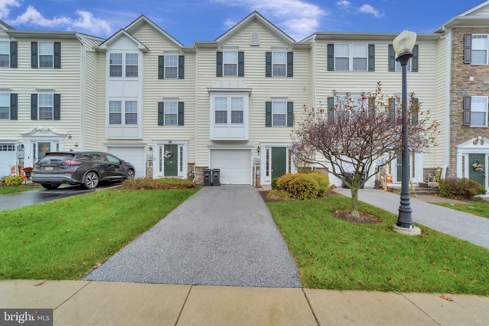 109 Larose Dr unit 3E, Coatesville, PA 19320 - photo 1