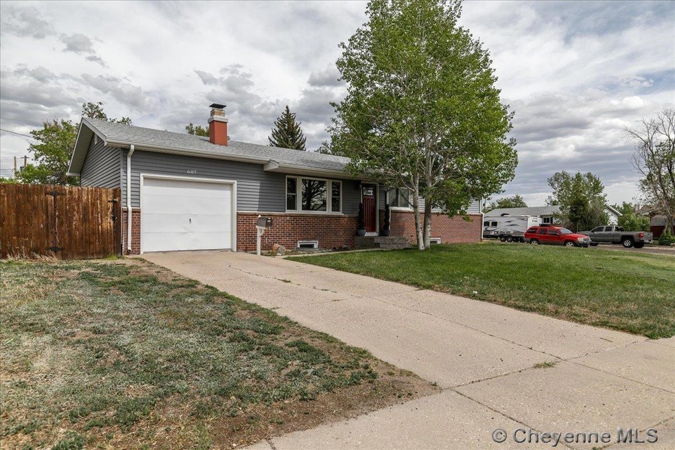 607 Taft Ave, Cheyenne, WY 82001 - photo 1