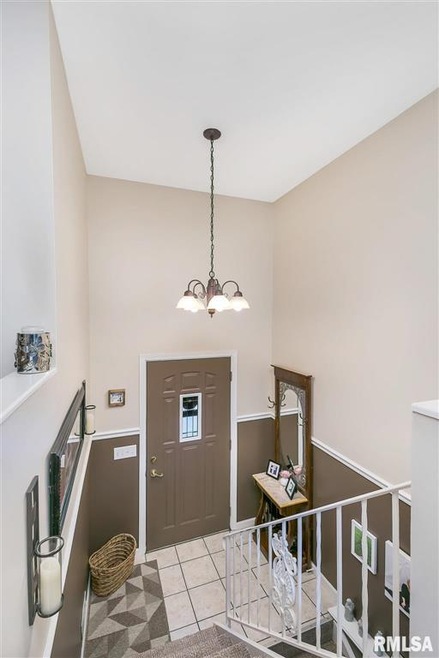 785 W 43rd St, Davenport, IA 52806 - photo 1