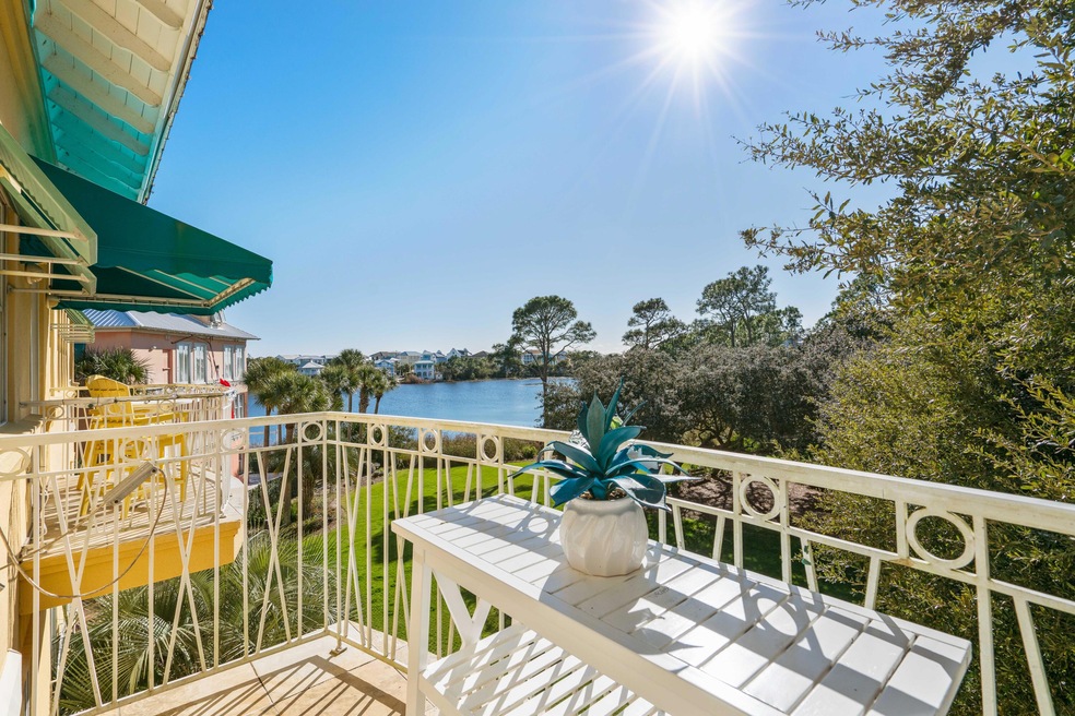 100 Carillon Market St Unit 302-21