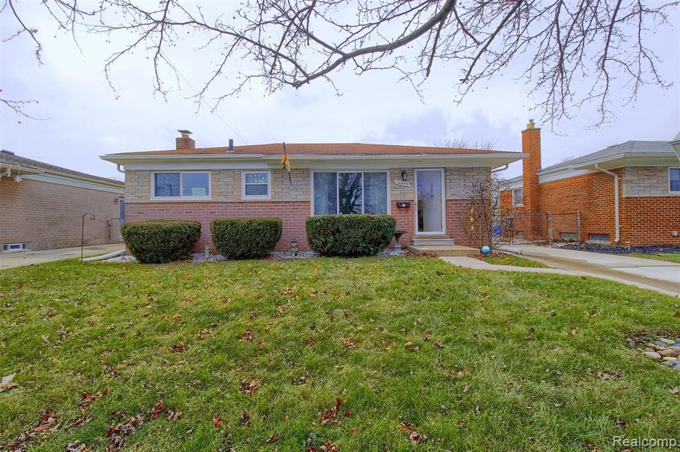 16049 Flanagan St, Roseville, MI 48066 - photo 1