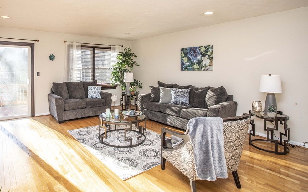 513 Thayer St unit 513, Abington, MA 02351 - photo 1