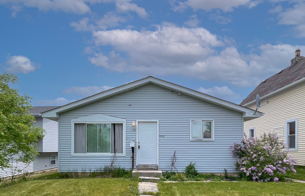 2025 Horeb Ave, Zion, IL 60099 - photo 1