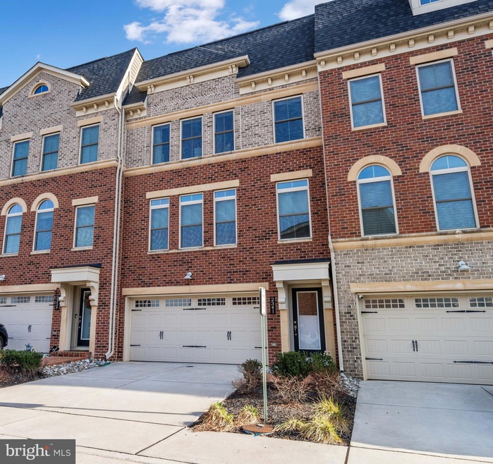 2341 Chadlington Rd, Falls Church, VA 22043 - photo 1