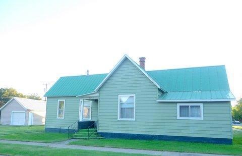 407 N 2nd St W, Chewelah, WA 99109 - photo 1