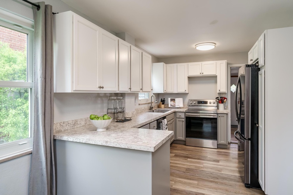 2817 Bryden_MLS_06