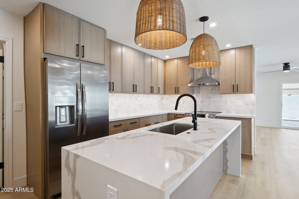 12-web-or-mls-1030-e-wescott-dr