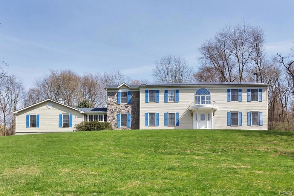 944 W Dover Rd, Pawling, NY 12564 - photo 1