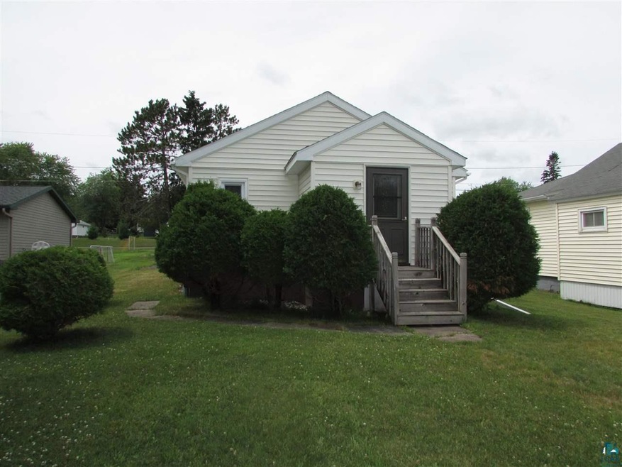 414 N Ugstad Rd, Duluth, MN 55810 - photo 1