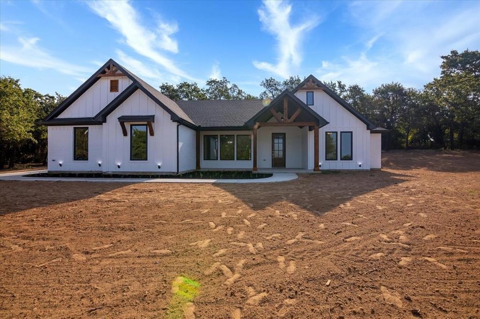 168 Luke Rd, Springtown, TX 76082 - photo 1