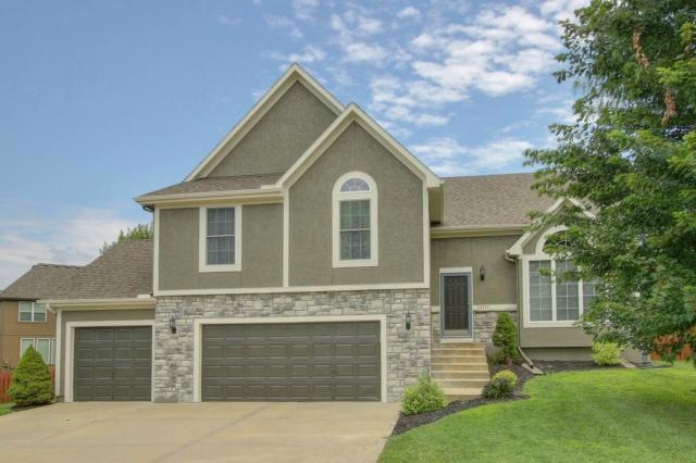 22115 W 70th St, Shawnee, KS 66226 - photo 1