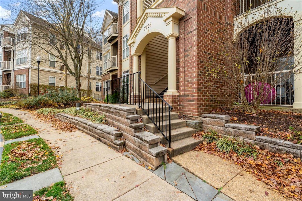 7708B Haynes Point Way unit 9B, Alexandria, VA 22315 - photo 1