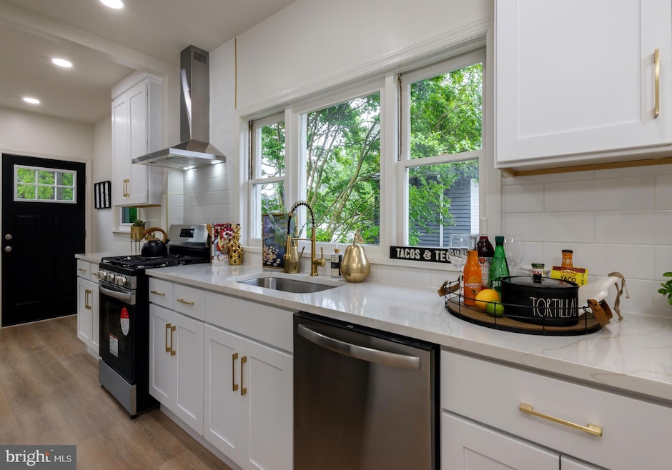 118 E Haddon Ave, Oaklyn, NJ 08107 - photo 1