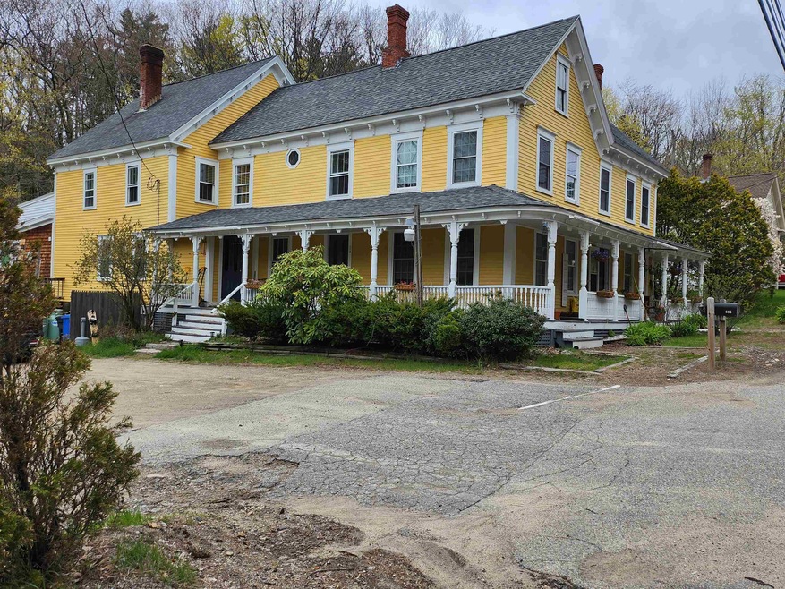 685 S Main St unit 2, Wolfeboro, NH 03894 - photo 1