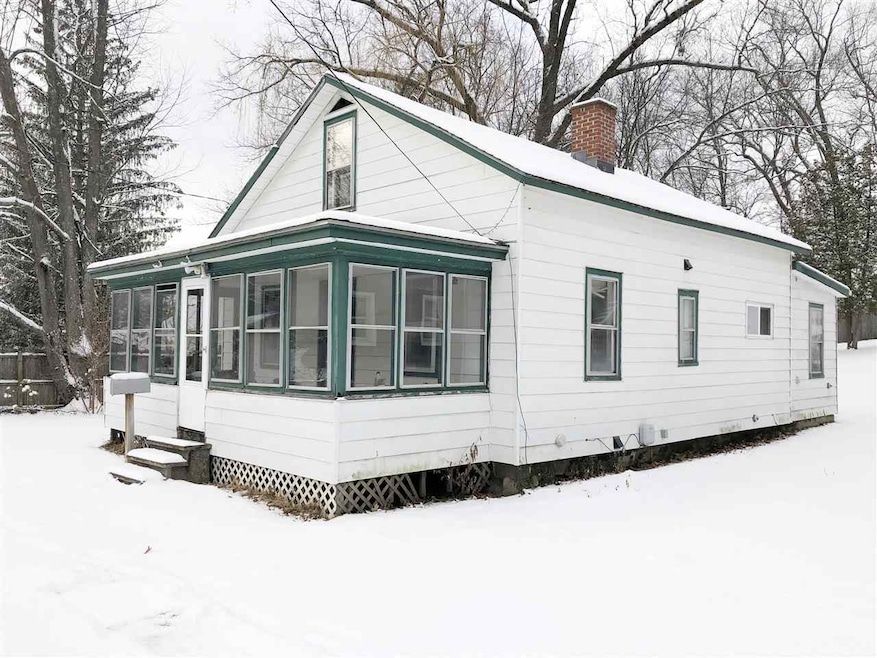 11 Camp St, Essex, VT 05452 - photo 1