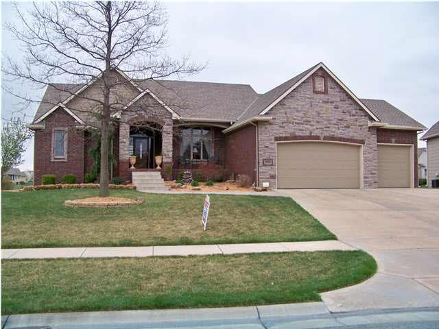Great elevation! Beautiful combination of stone an