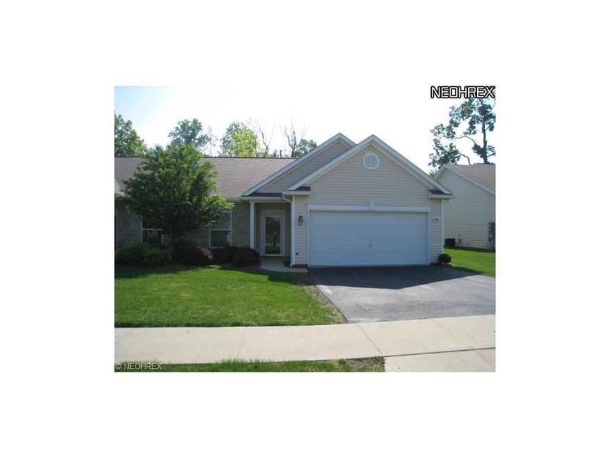 Open floor plan in this great 2 bedroom, 2 full ba