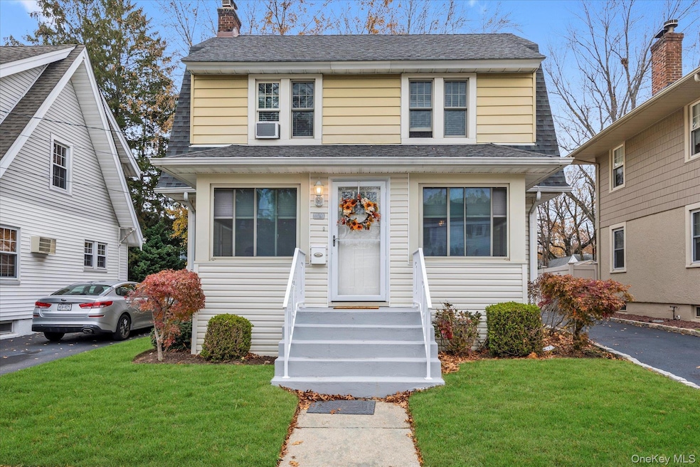 100 Nassau Ave, Malverne, NY 11565 - photo 1